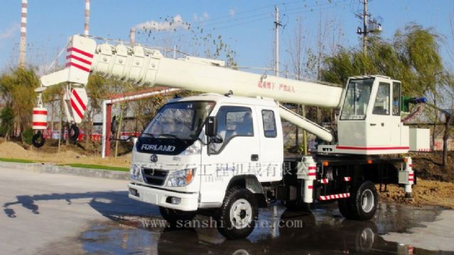 點擊查看詳細信息<br>標題：8噸汽車吊 閱讀次數：3416