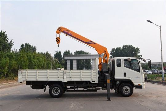 點擊查看詳細信息<br>標題：5噸凱馬隨車吊3節臂 閱讀次數：3091