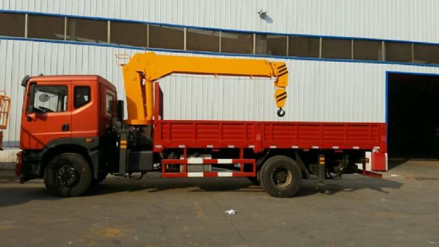 點擊查看詳細信息<br>標題：8噸隨車吊 閱讀次數：2758