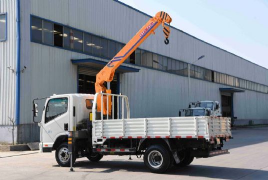 點擊查看詳細信息<br>標題：3.2噸凱馬藍牌隨車吊 閱讀次數：3215