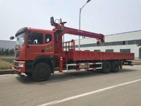 點擊查看詳細信息<br>標題：12噸東風隨車吊 閱讀次數：2231