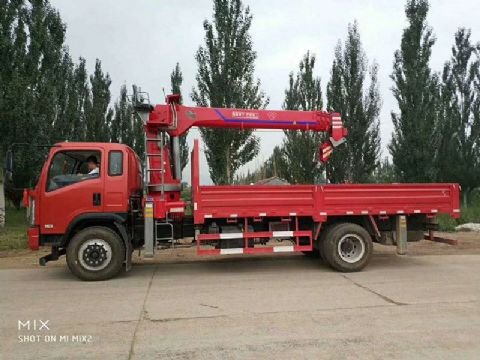 點擊查看詳細信息<br>標題：8噸東風隨車吊 閱讀次數：2305