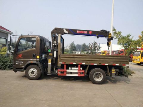 點擊查看詳細信息<br>標題：4噸重汽豪沃隨車吊 閱讀次數：2381