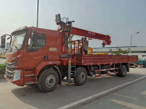 點擊查看詳細信息<br>標題：柳汽前四后四隨車吊 閱讀次數：2331