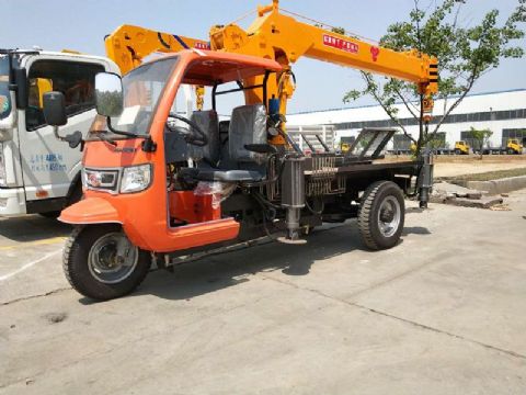 點(diǎn)擊查看詳細(xì)信息<br>標(biāo)題：三輪隨車吊 閱讀次數(shù)：2189