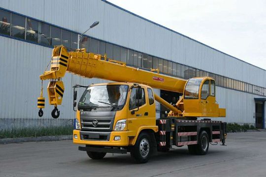 點擊查看詳細信息<br>標題：16噸福田汽車吊 閱讀次數(shù)：2599