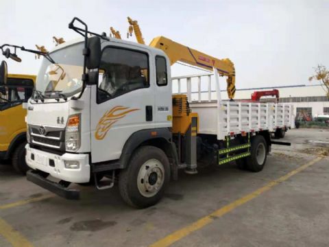 點擊查看詳細信息<br>標題：5噸重汽豪曼隨車吊 閱讀次數：3143